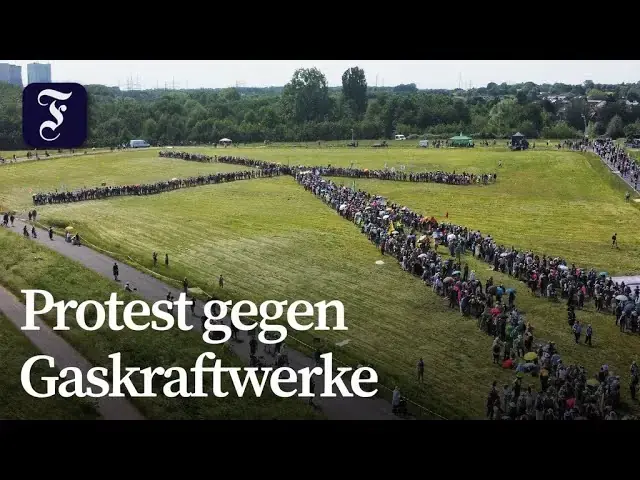 Wut auf Gas-Pläne: Tausende formen Protest-Windrad 5